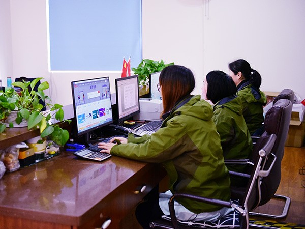 好色先生视频APP下载包裝設計師